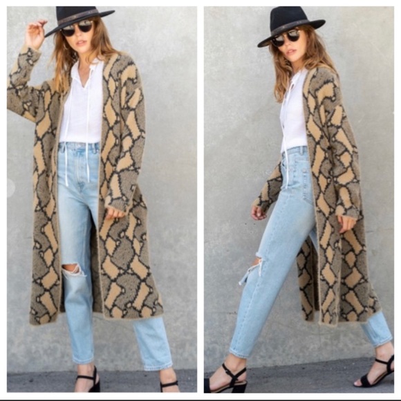 ABSOLUTELY FABULOUS LONG SWEATER SNAKESKIN JACKET - Picture 2 of 8